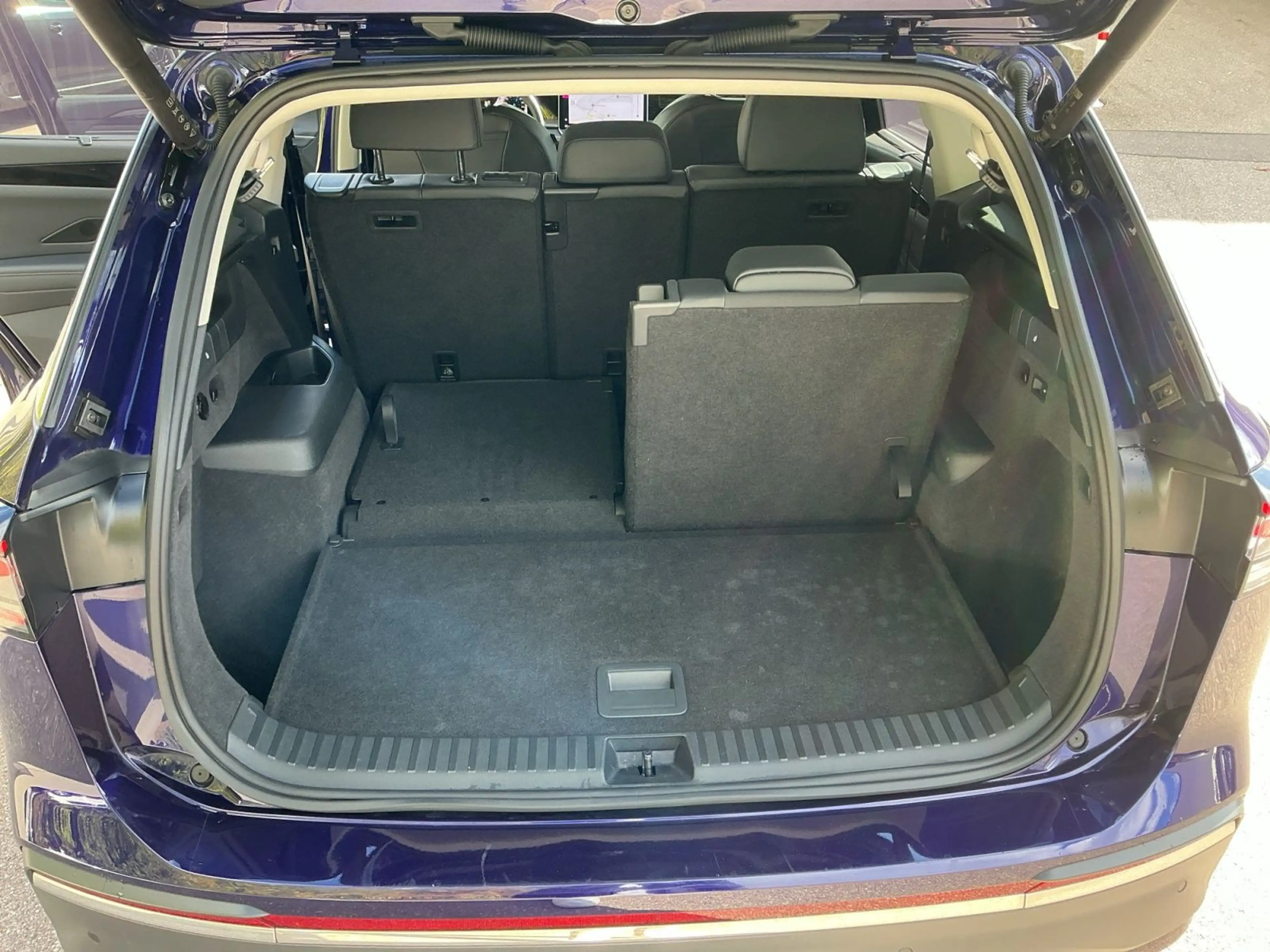 Volkswagen Tayron 1.5eTSI Elegance DSG 7-Sitzer Navi LED AH — photo 15