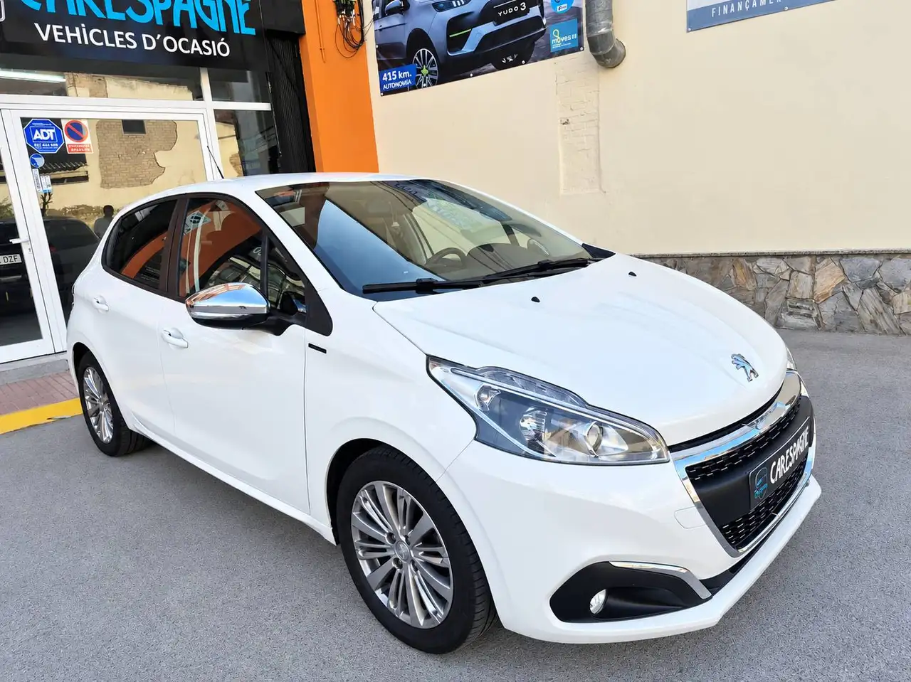 Peugeot 208 208 — photo 7