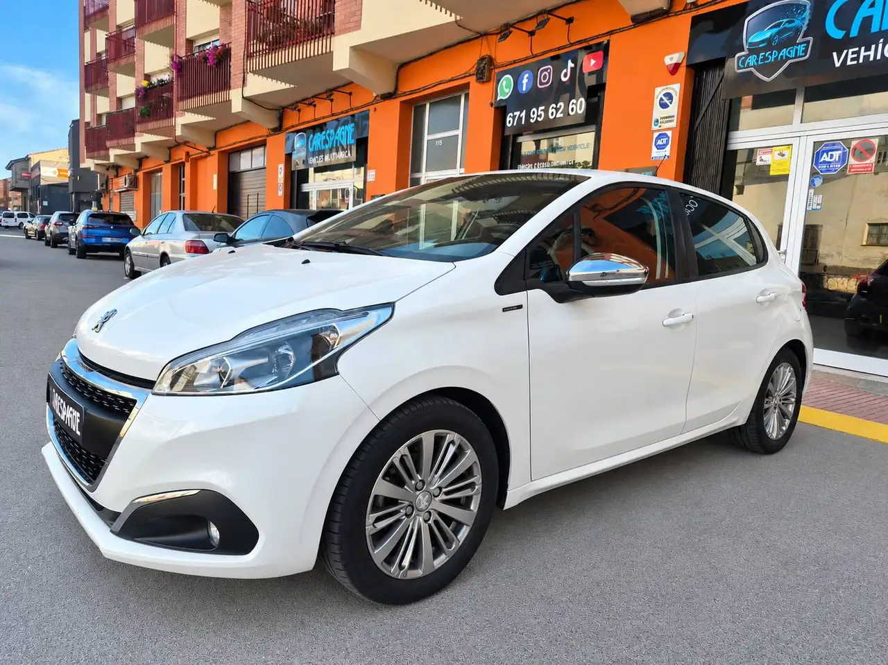 Peugeot 208 208 — photo 9