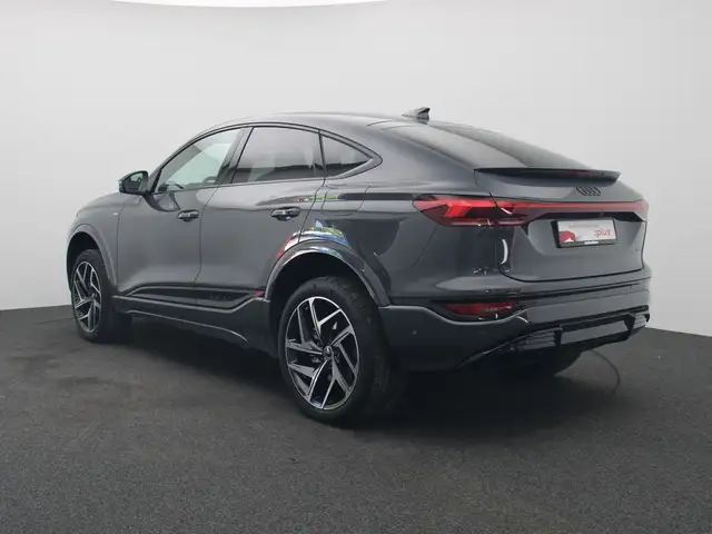Audi Q6 E-Tron view 5