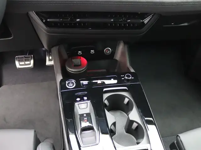 Audi Q6 E-Tron view 14