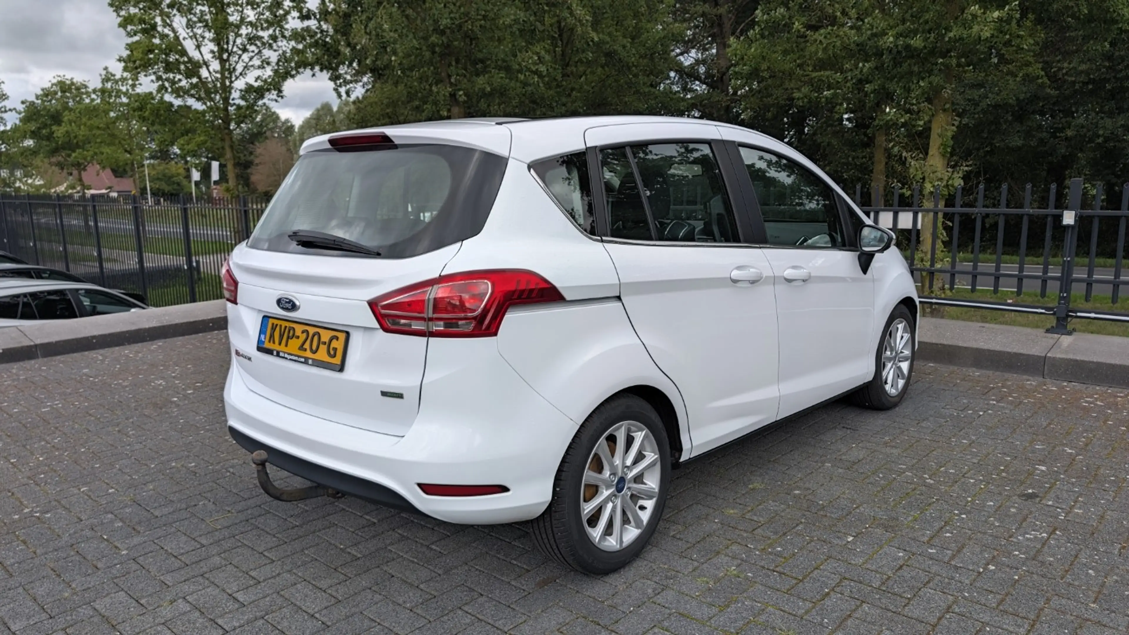 Ford B-Max 1.0 EcoBoost | Titanium | 120PK | Pano | Trekhaak — photo 2