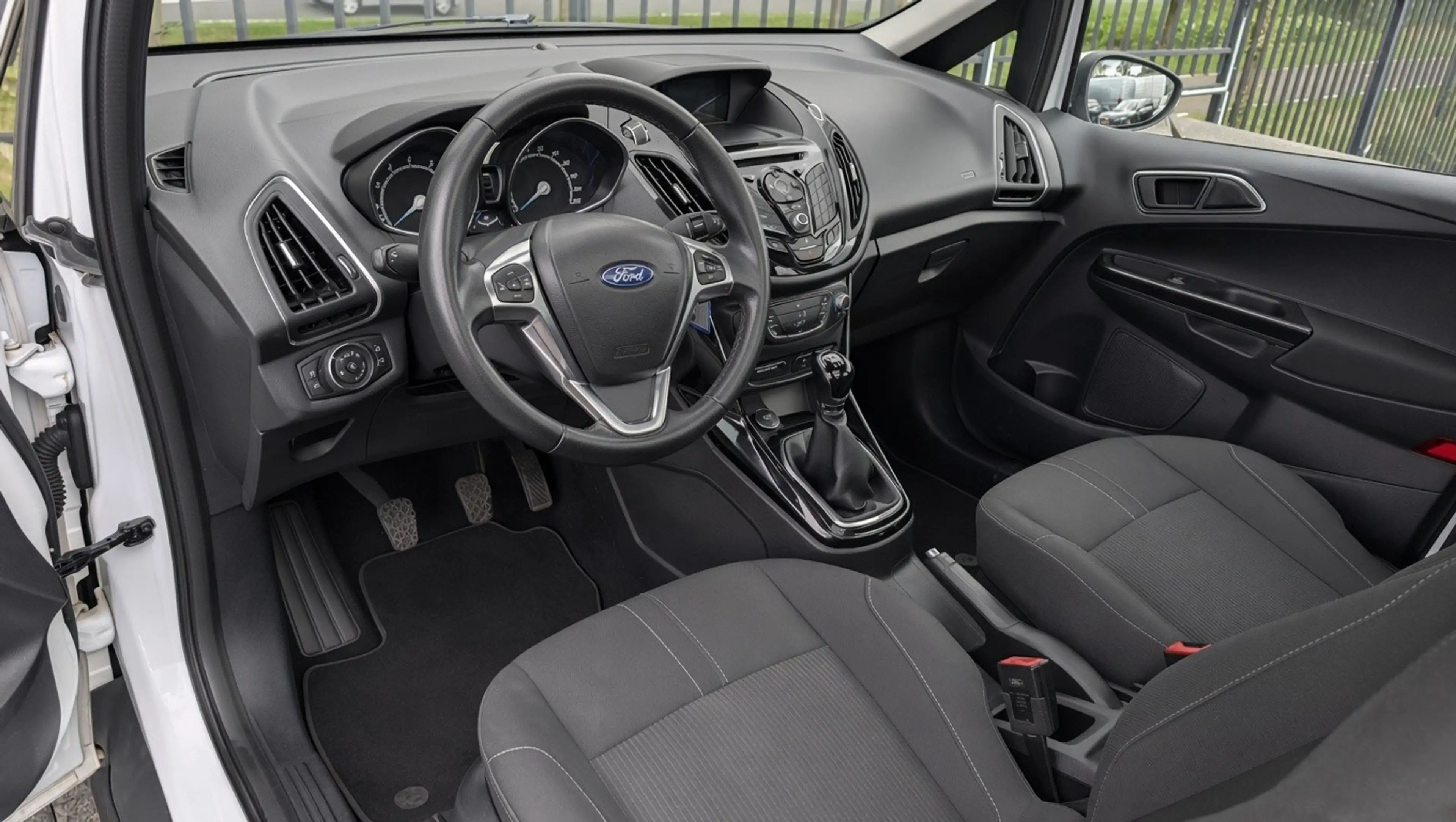 Ford B-Max 1.0 EcoBoost | Titanium | 120PK | Pano | Trekhaak — photo 3