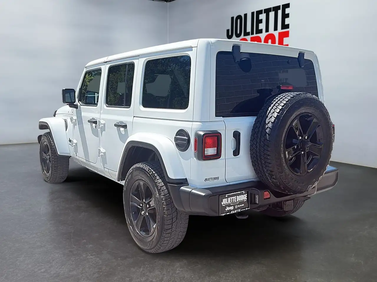 Jeep Wrangler снимка Jeep Wrangler
