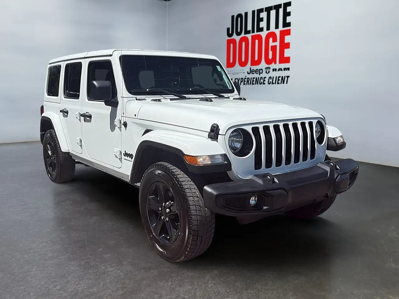 Jeep Wrangler снимка Jeep Wrangler