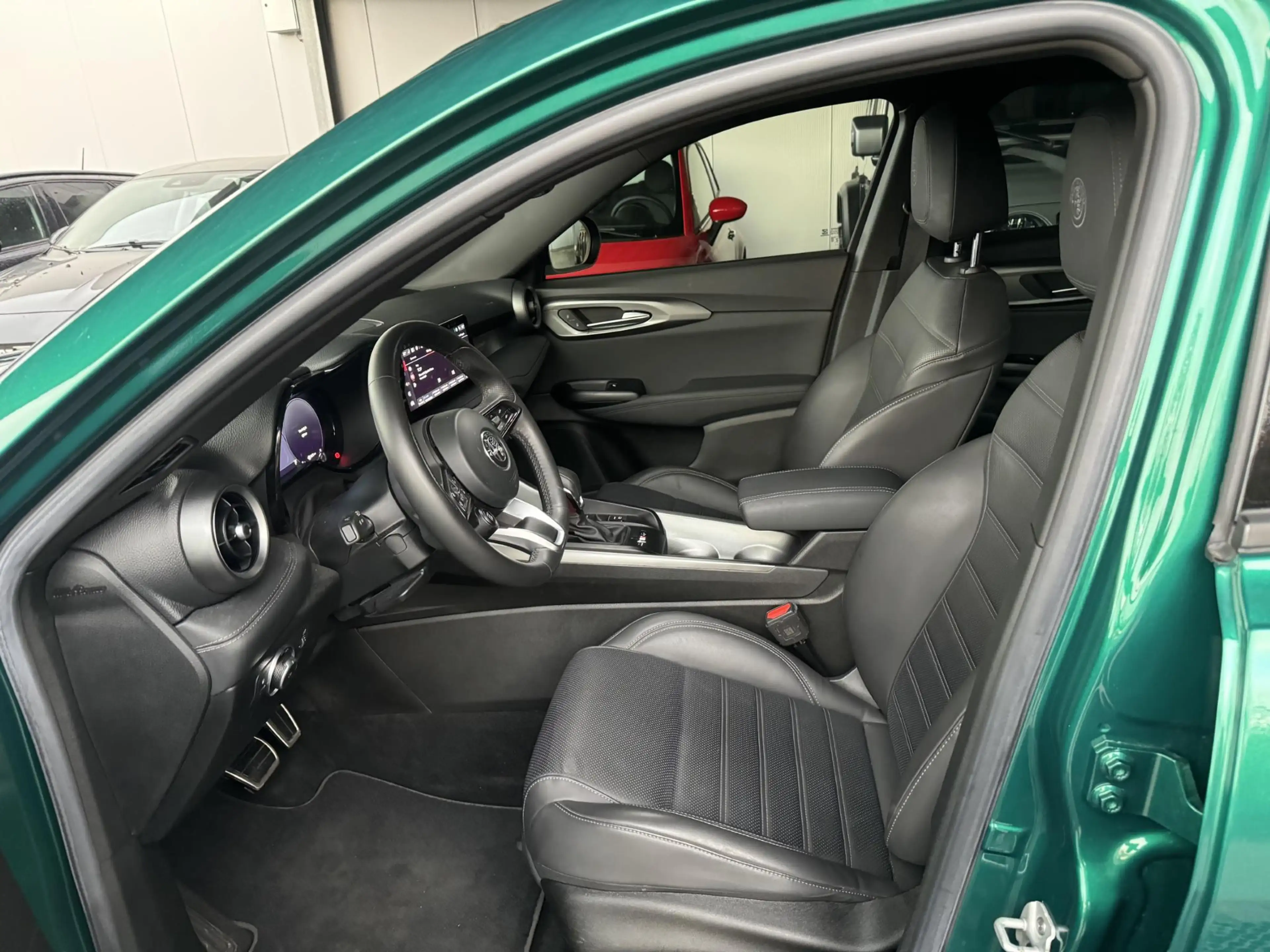 Alfa Romeo Tonale 1.3 T280 PHEV Q4 Speciale — photo 9