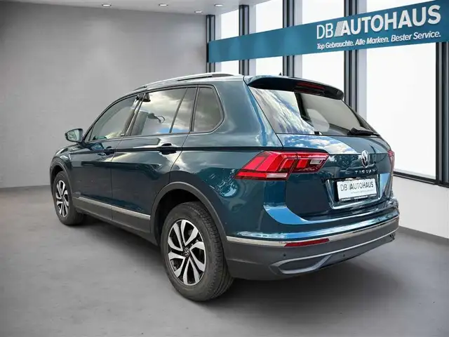 Volkswagen Tiguan view 6