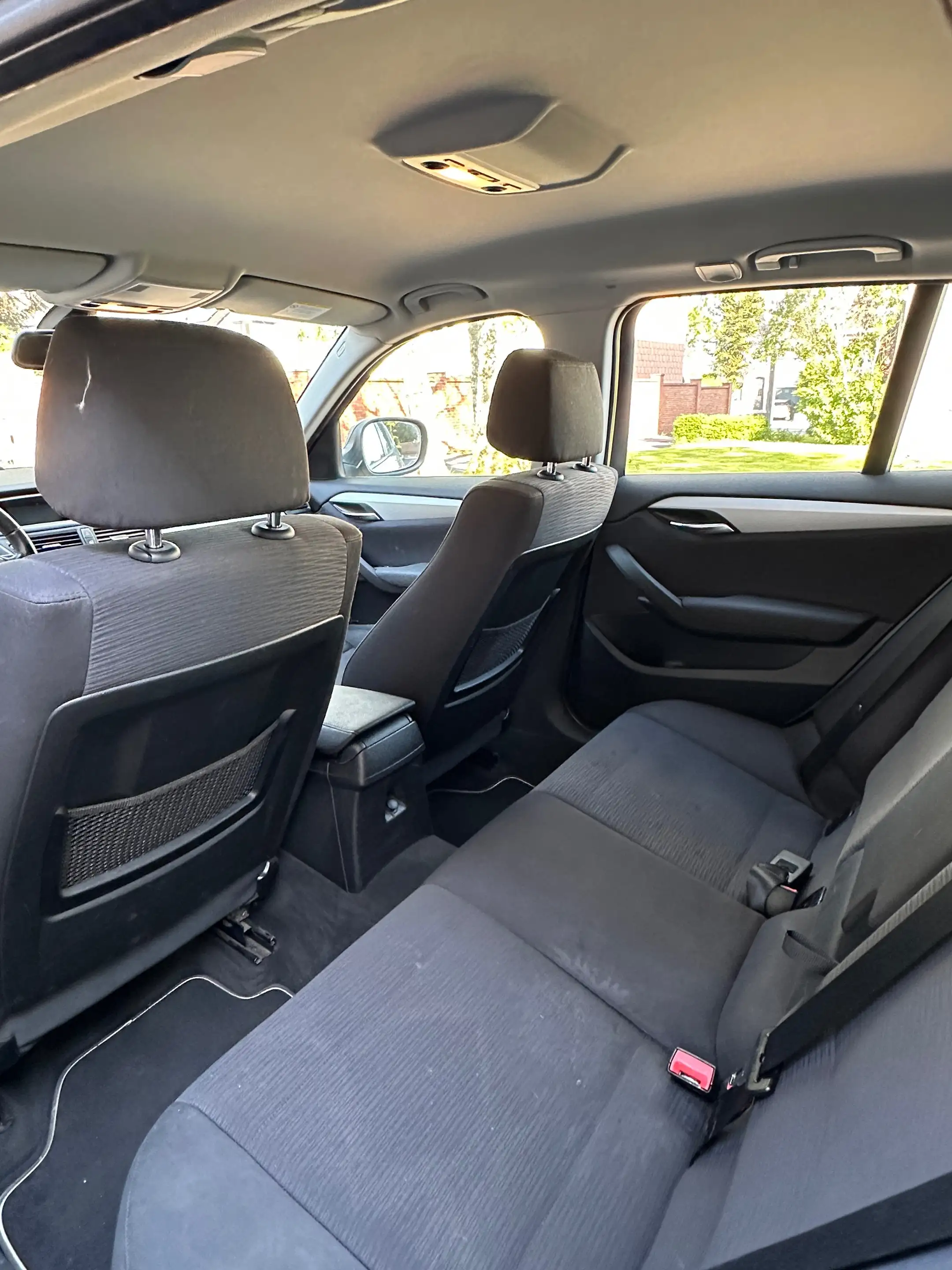 BMW X1 X1 2.0 d sDrive18 — photo 9