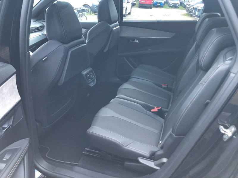 Peugeot 5008 PureTech 130 EAT8 GT — photo 14