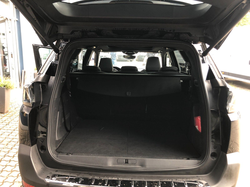 Peugeot 5008 PureTech 130 EAT8 GT — photo 15