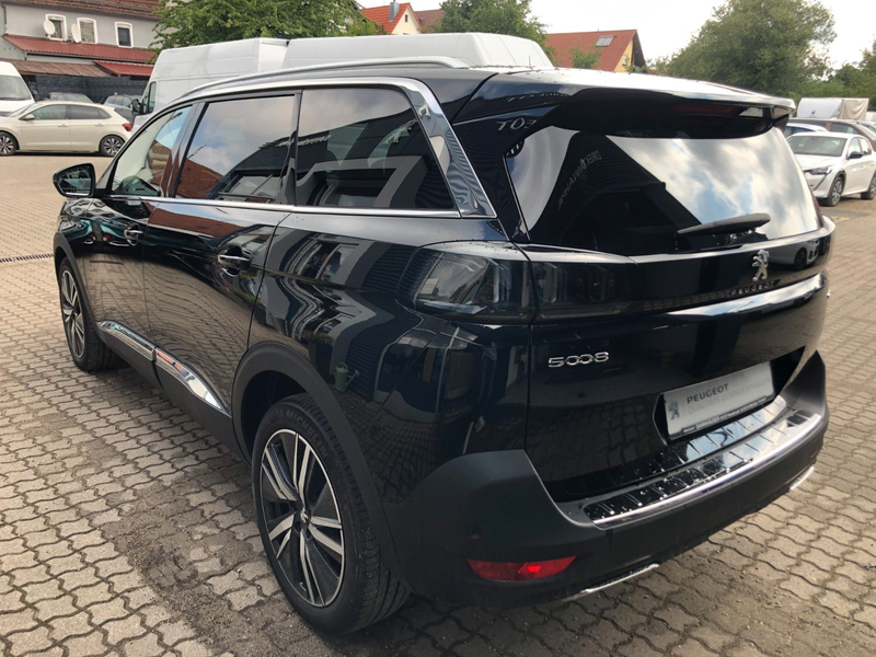 Peugeot 5008 PureTech 130 EAT8 GT — photo 4