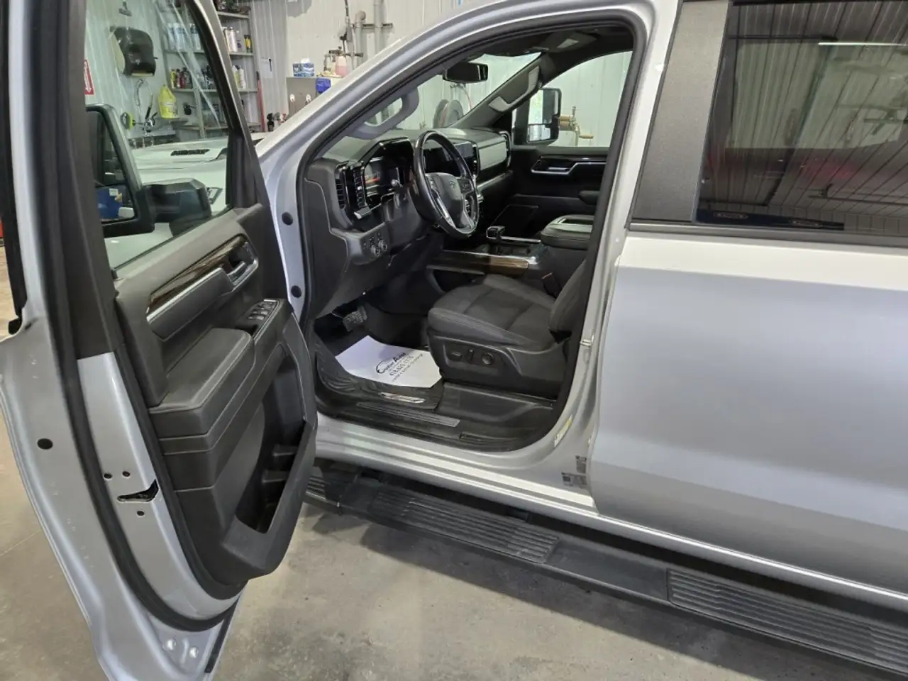 Chevrolet Silverado 1500 снимка Chevrolet Silverado 1500