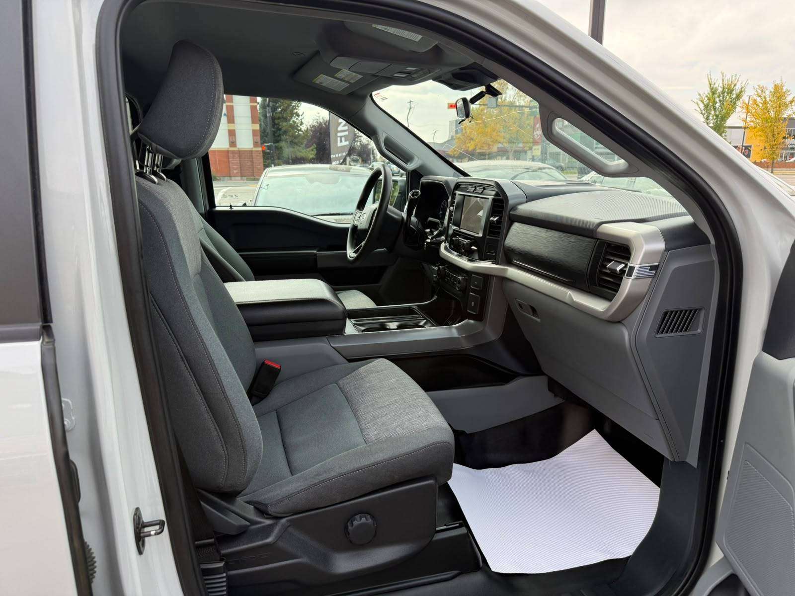 2023 Ford F-150 SuperCrew — view 9