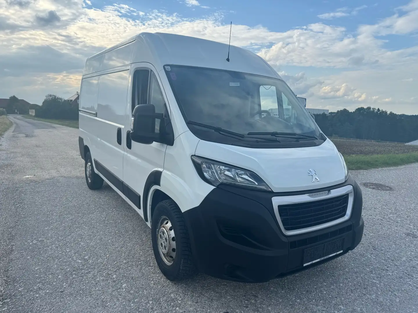 Peugeot Boxer Bus 3300 L2H2 2,0 BlueHDi 163 S&S Wit - 2