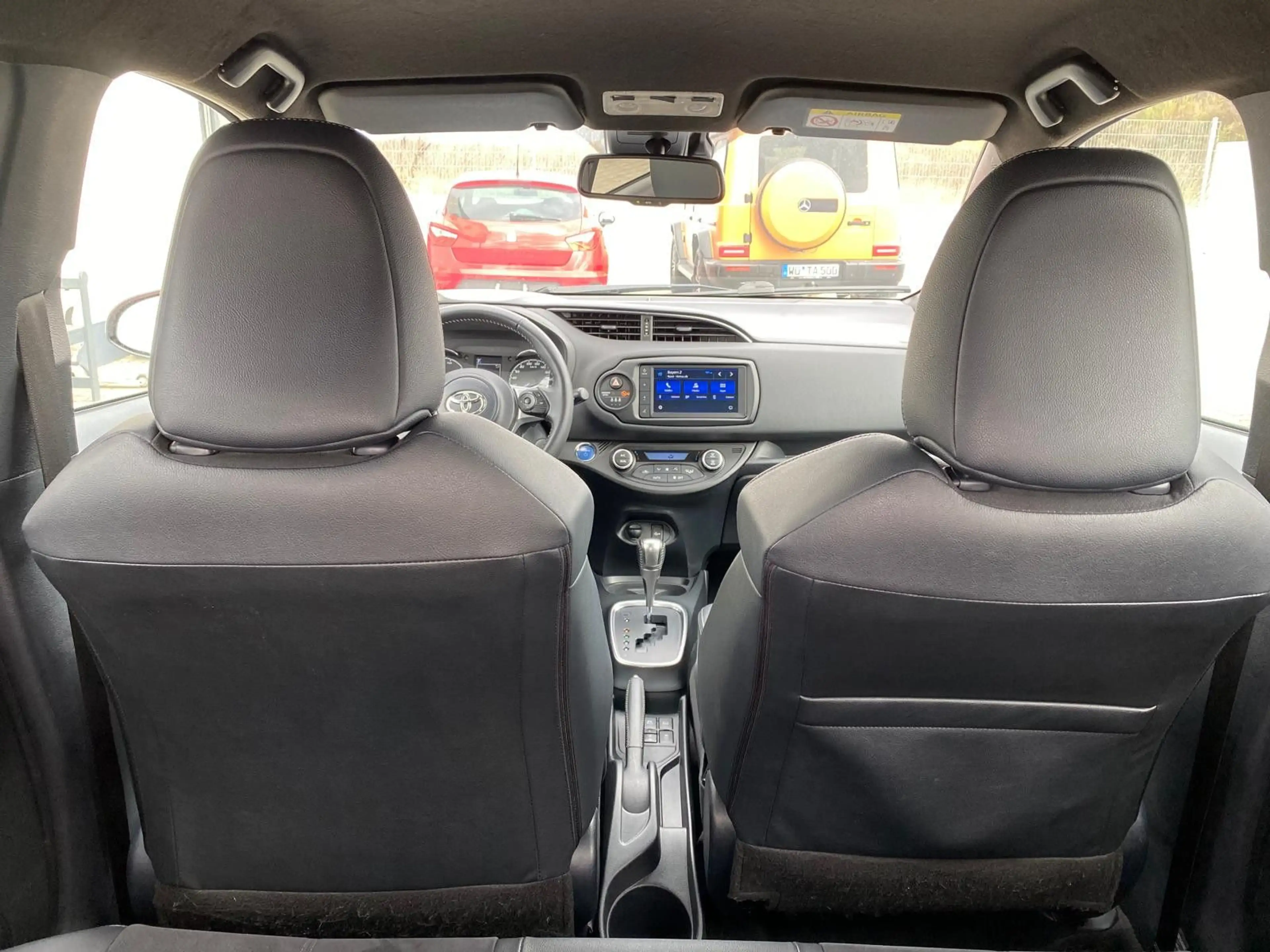 Toyota Yaris Hybrid 1.5 GR Sport — photo 13
