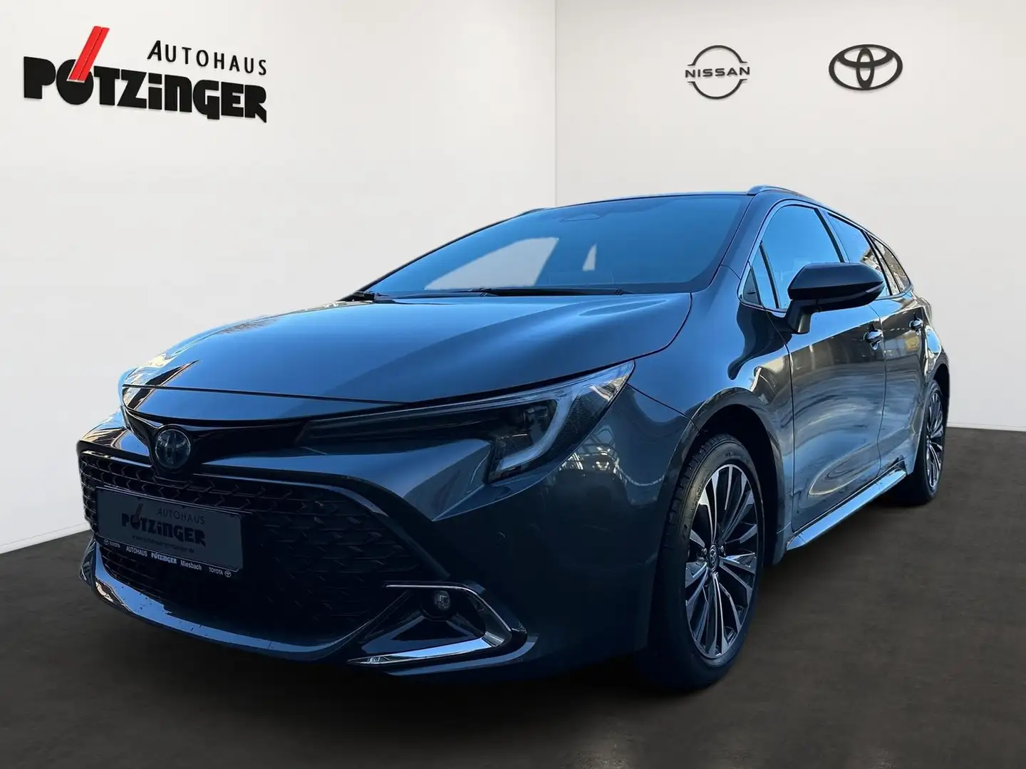Toyota Corolla TS 2.0 Hybrid TeamD,Navi,LED,DAB,carplay Silber - 1