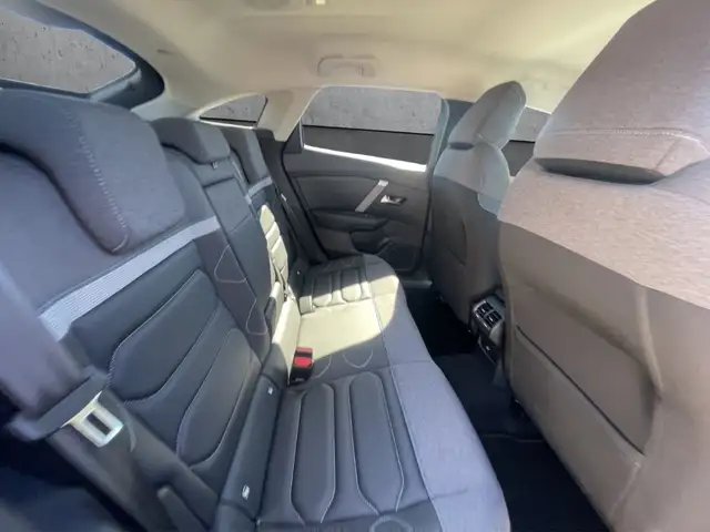 Citroen C4 view 14