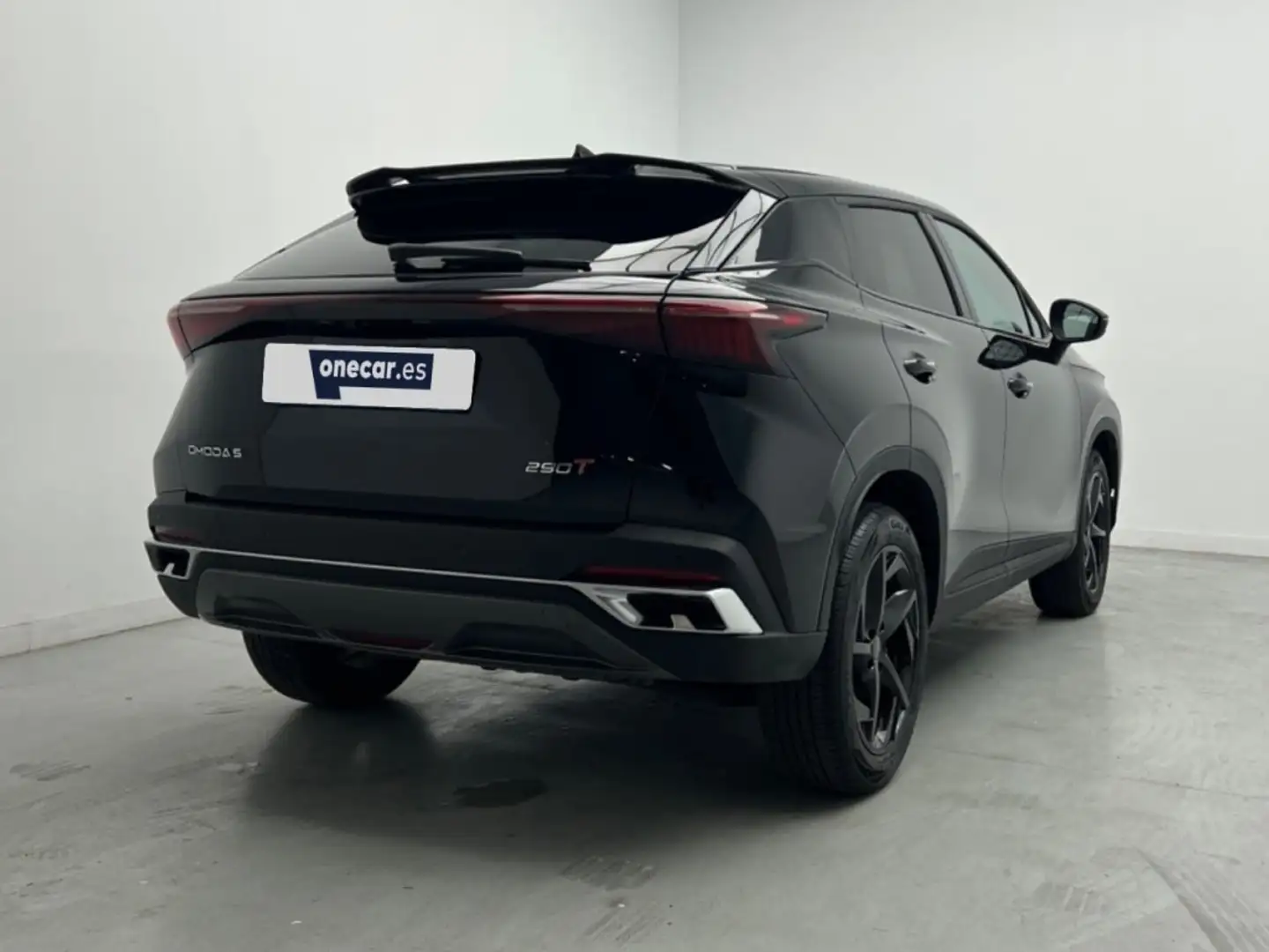 Omoda 5 1.6 T-GDI DCT COMFORT 18CV P Schwarz - 2