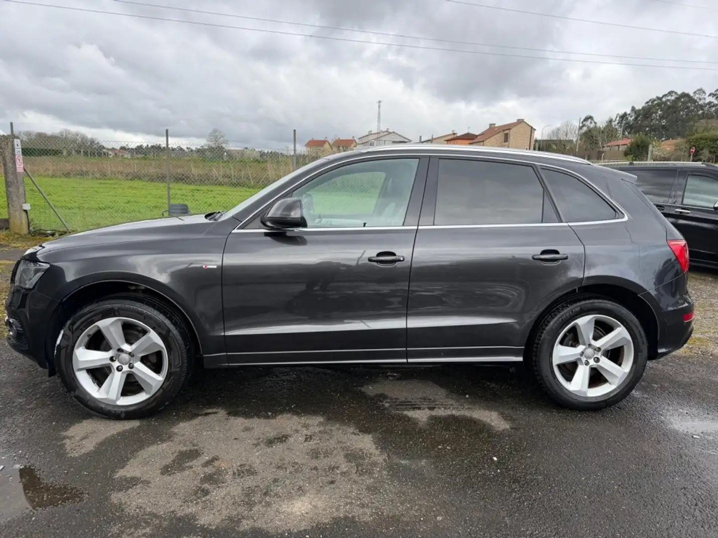Audi Q5 2.0TDI quattro S-T 170 DPF Schwarz - 2
