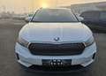 Skoda Enyaq iV 60 62kWh Weiß - thumbnail 2