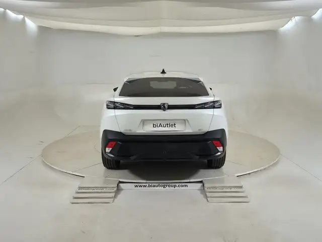 Peugeot 408 view 3