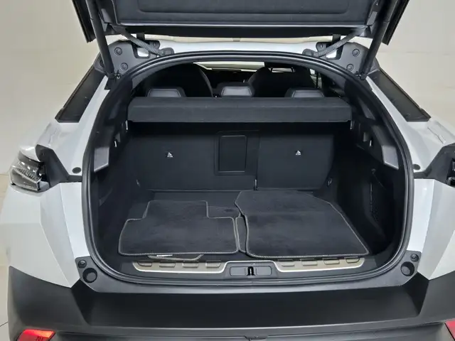 Peugeot 408 view 13