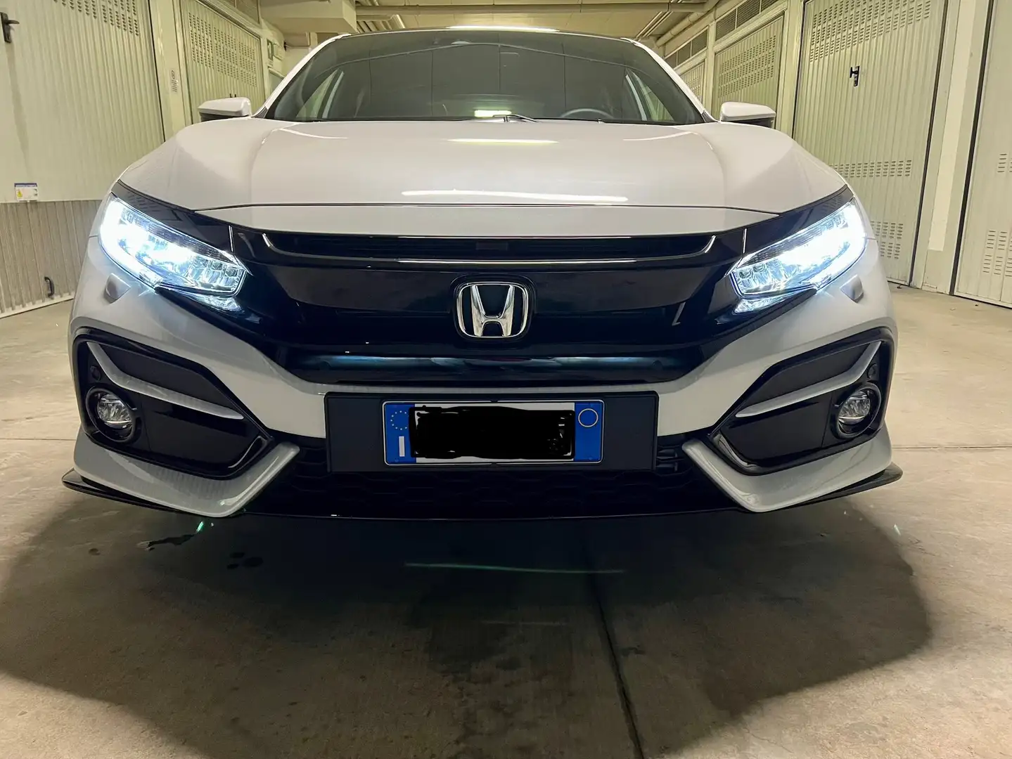 Honda Civic Civic X 2017 5p 5p 1.5 t Sport + my20 Bílá - 1