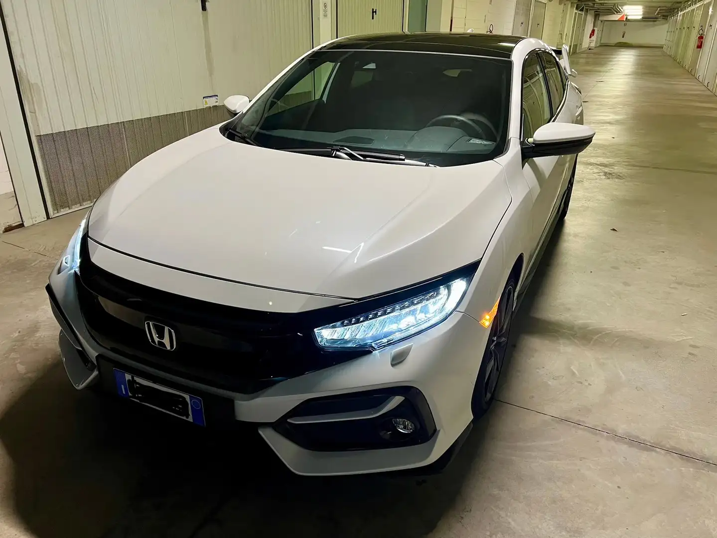 Honda Civic Civic X 2017 5p 5p 1.5 t Sport + my20 Bílá - 2