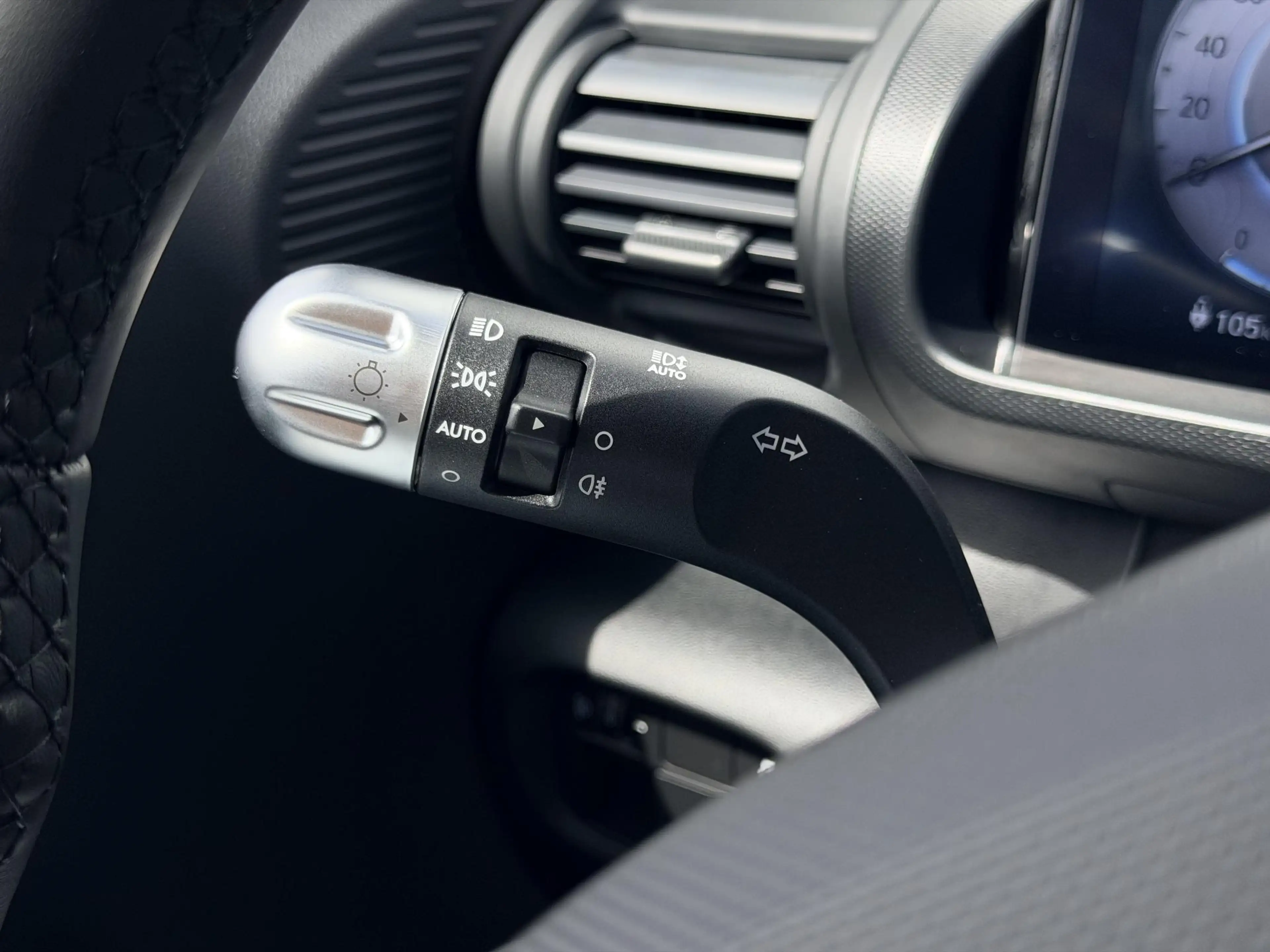Hyundai Inster Evolve 49 kWh LED Verlichting / 17 Inch / Dynamisc — photo 31