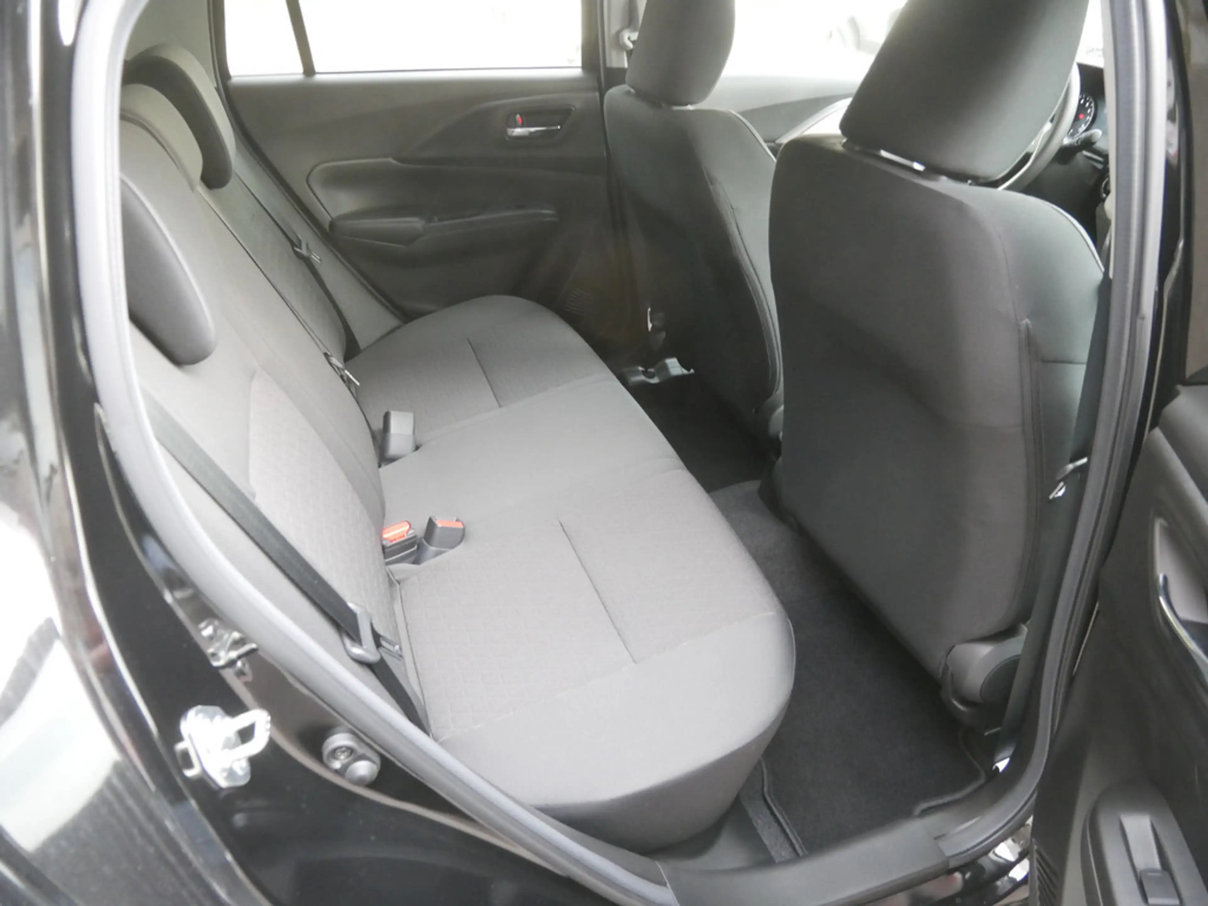 Suzuki Swift 1.2 Hybrid Comfort+ KAMERA NAVI ACC LED — photo 11