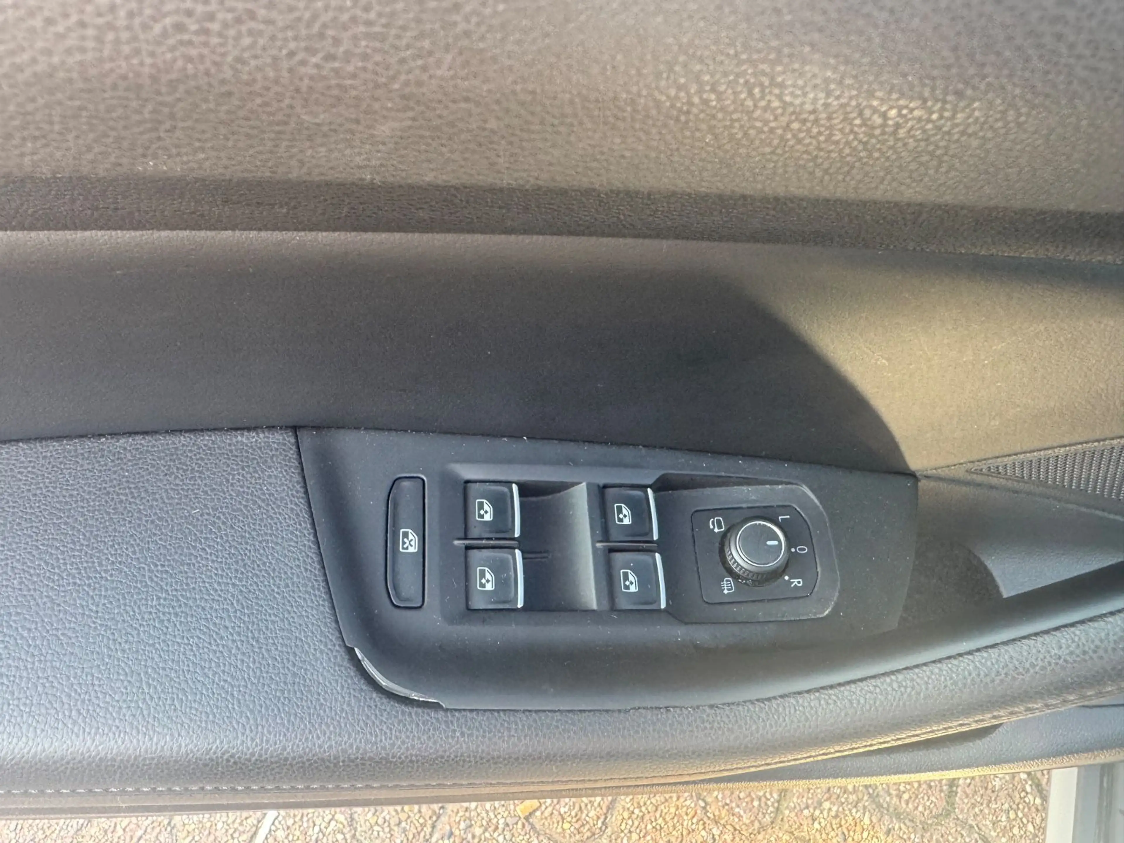 Volkswagen Passat Alltrack AUT/360°KAMERA/PANO/LEDER/LHZ/HUD/SHZ-V-H/KEYLES — photo 11