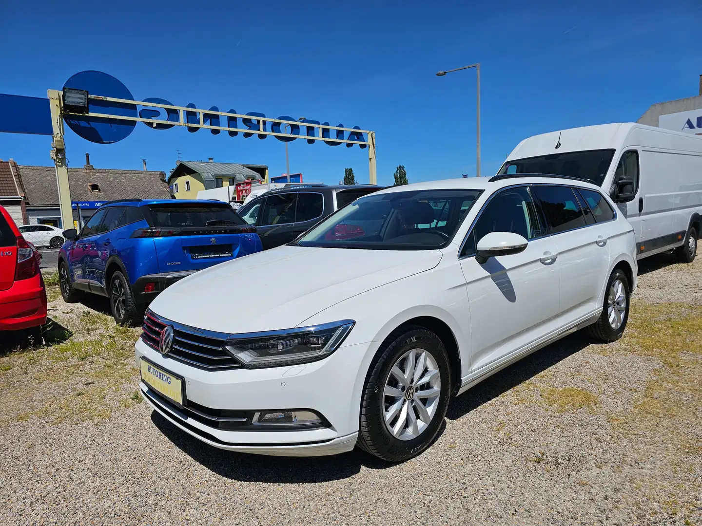 Volkswagen Passat Variant Weiß - 1