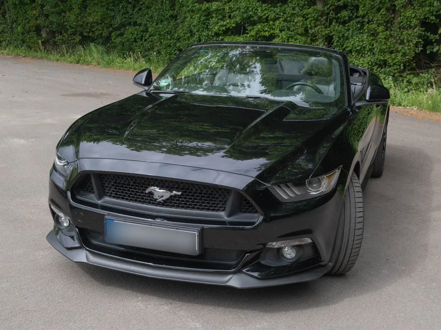 Ford Mustang Mustang Cabrio 5.0 Ti-VCT V8 Aut. GT Schwarz - 2