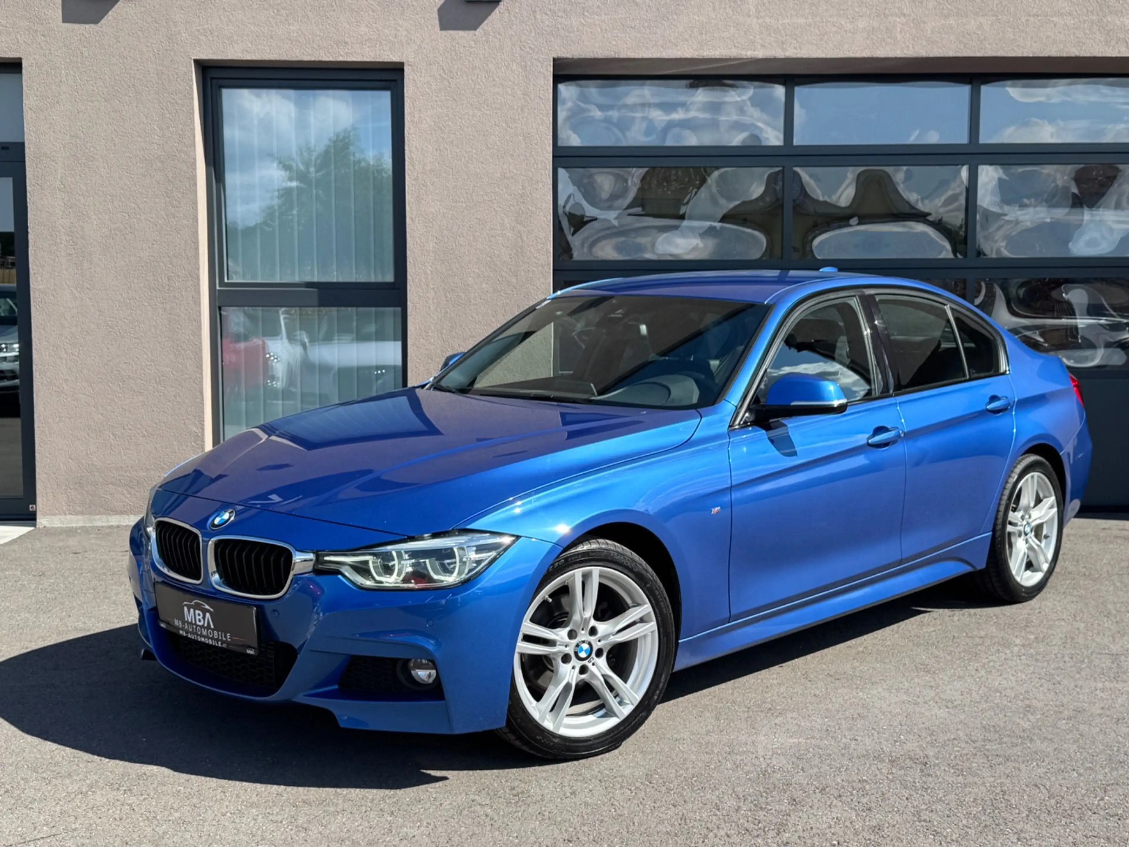BMW 318 d xDrive M Sport | Facelift | LED | Estorilblau |