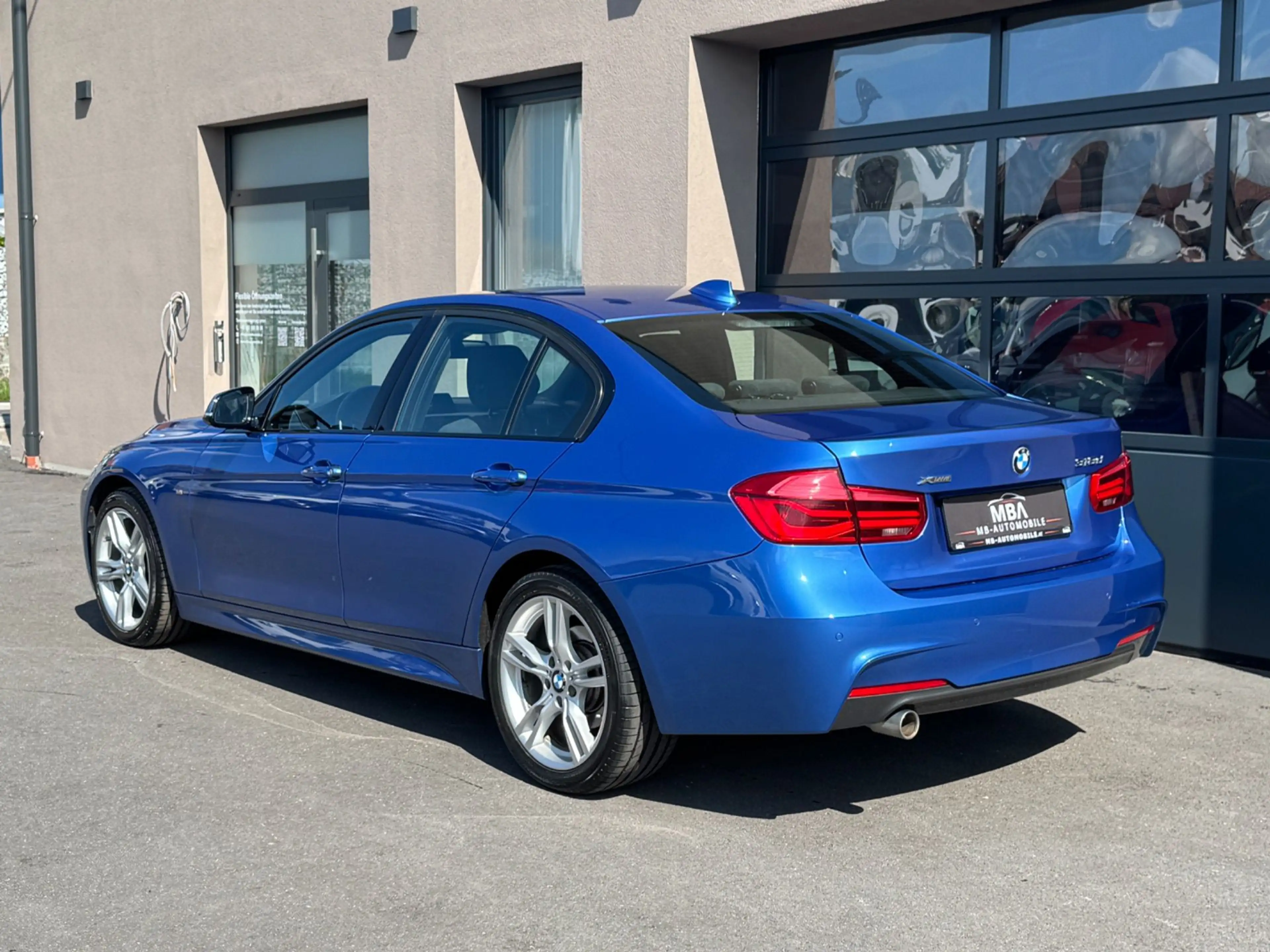 BMW 318 d xDrive M Sport | Facelift | LED | Estorilblau | — photo 6