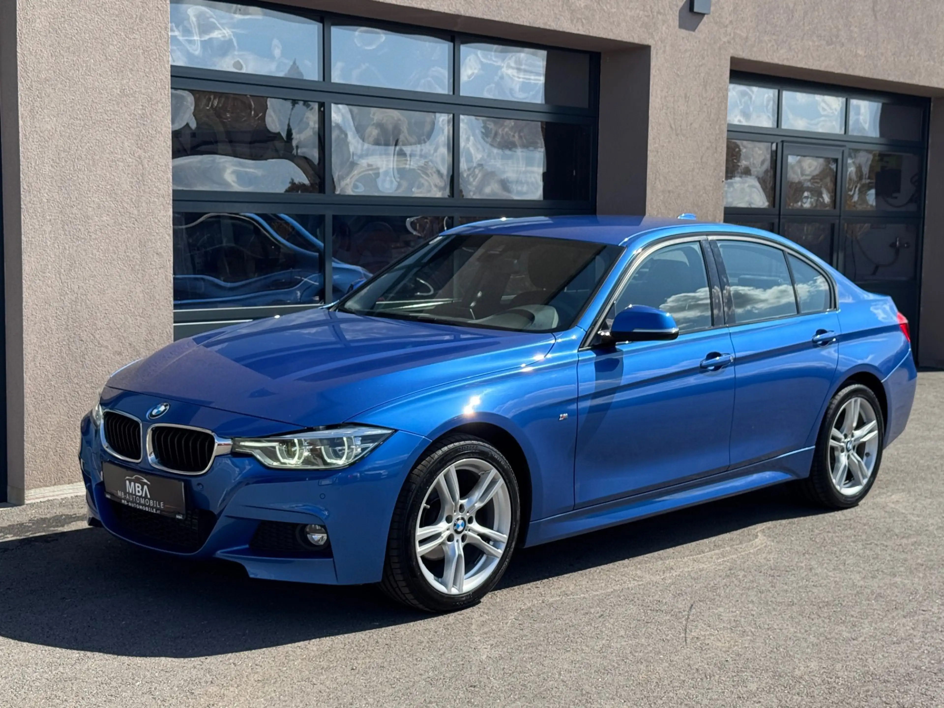 BMW 318 d xDrive M Sport | Facelift | LED | Estorilblau | — photo 3