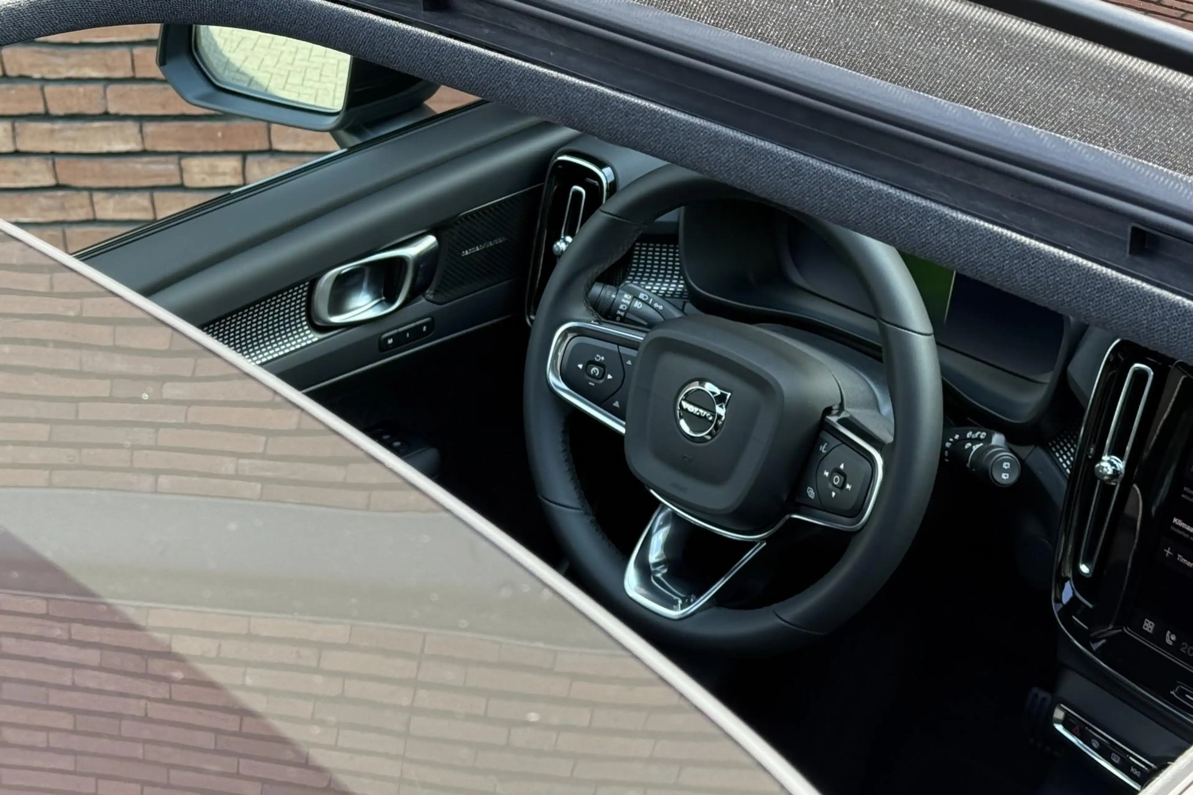 Volvo EX40 Single Motor Plus Black Edition Europa 70 kWh | DE — photo 10