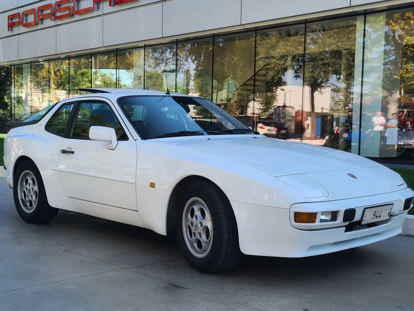 Porsche 944 944s Targa - 1