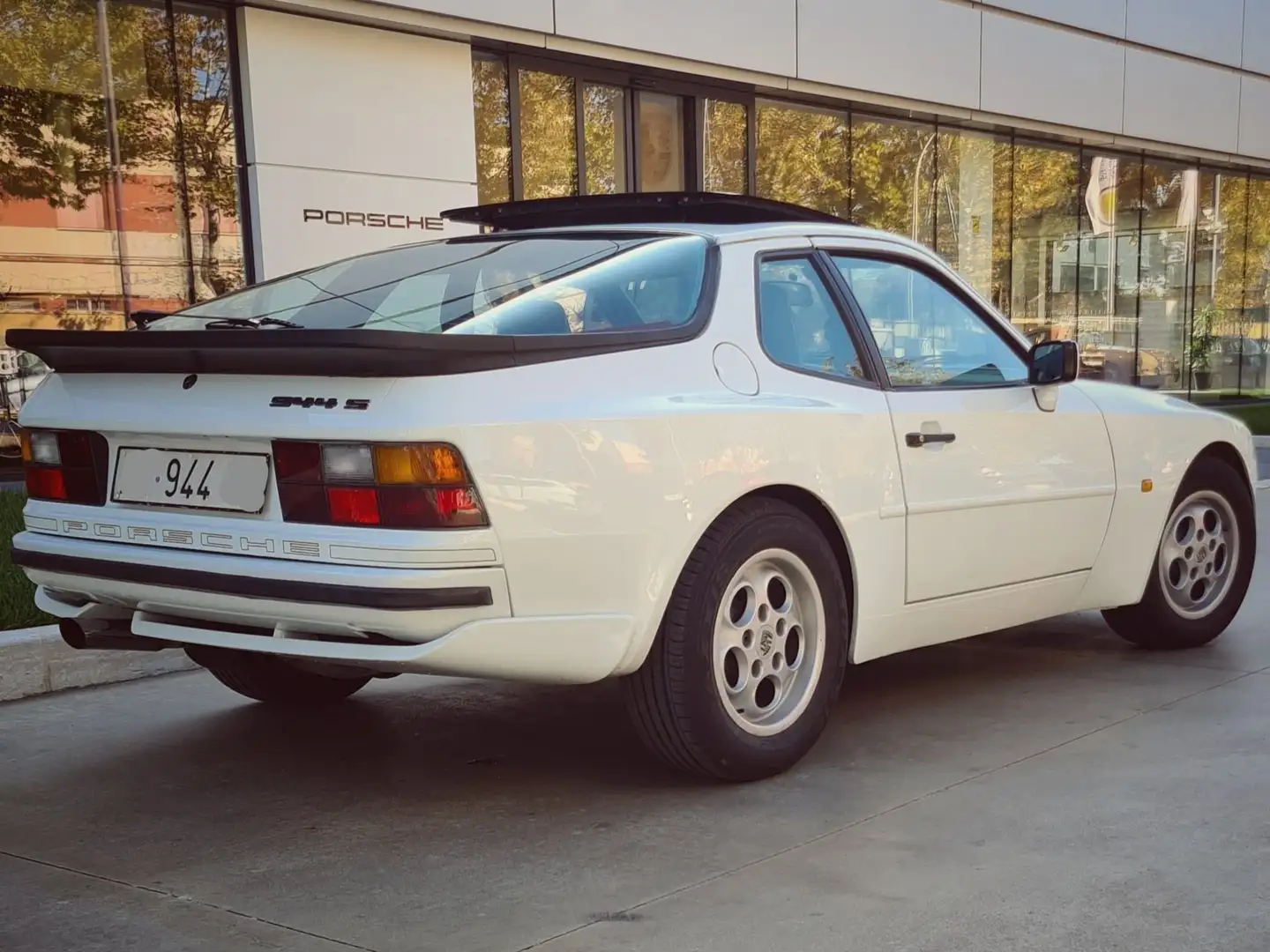 Porsche 944 944s Targa - 2