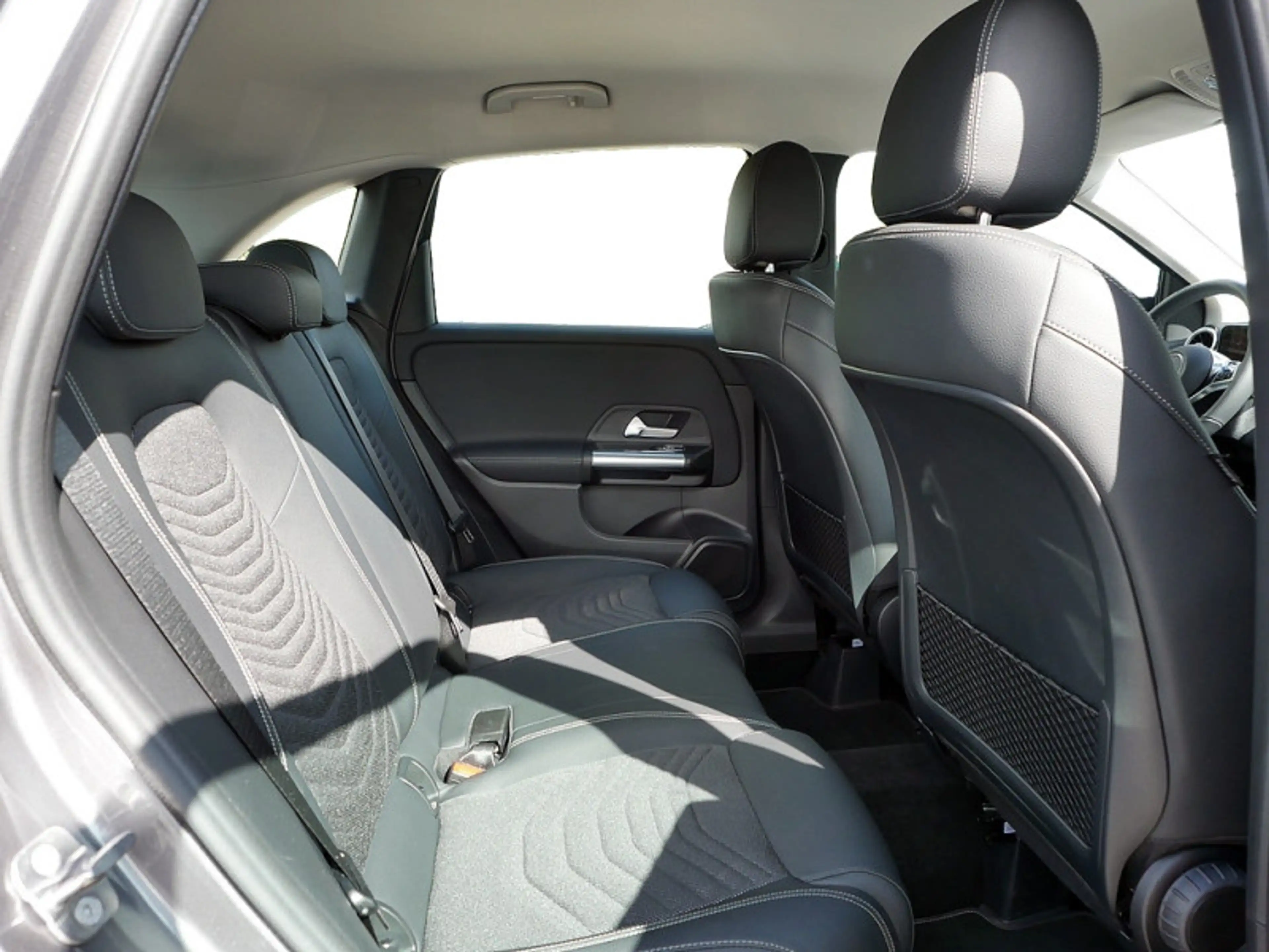 Mercedes-Benz B 200 , PROGRESSIVE AHK KAMERA SPUR PDC SHZ — photo 9