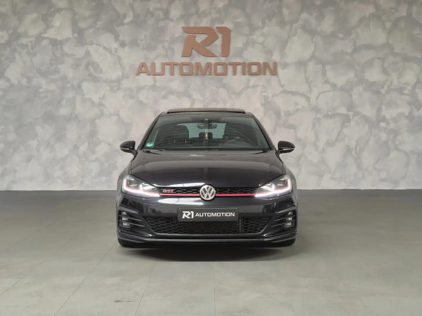 Volkswagen Golf GTI 7.5 2.0 TSI Performance|PANO|KEYLESS|CAMERA|LEDER| Zwart - 2