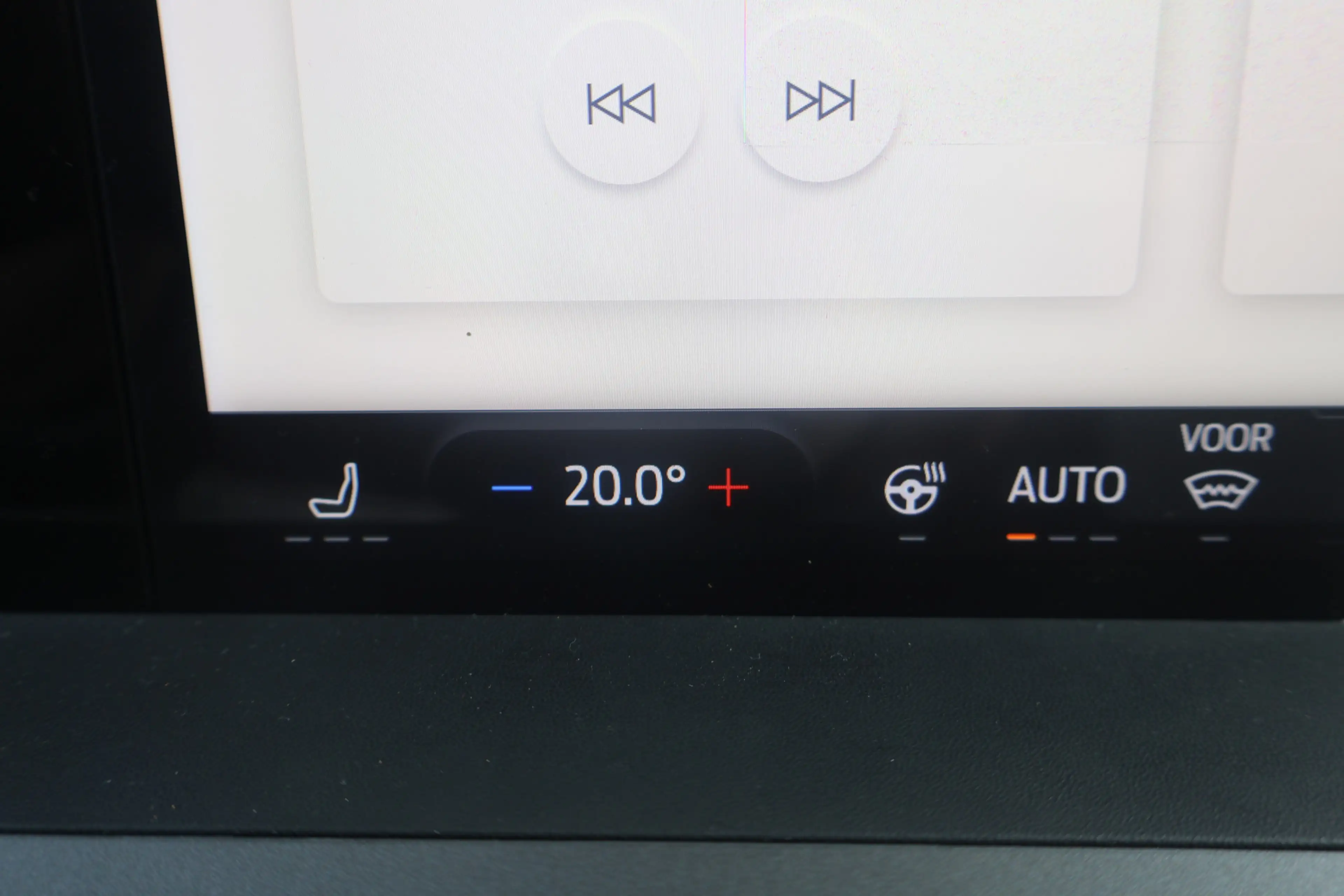 Ford Transit Courier E-Transit Limited 44 kWh Airco — photo 30