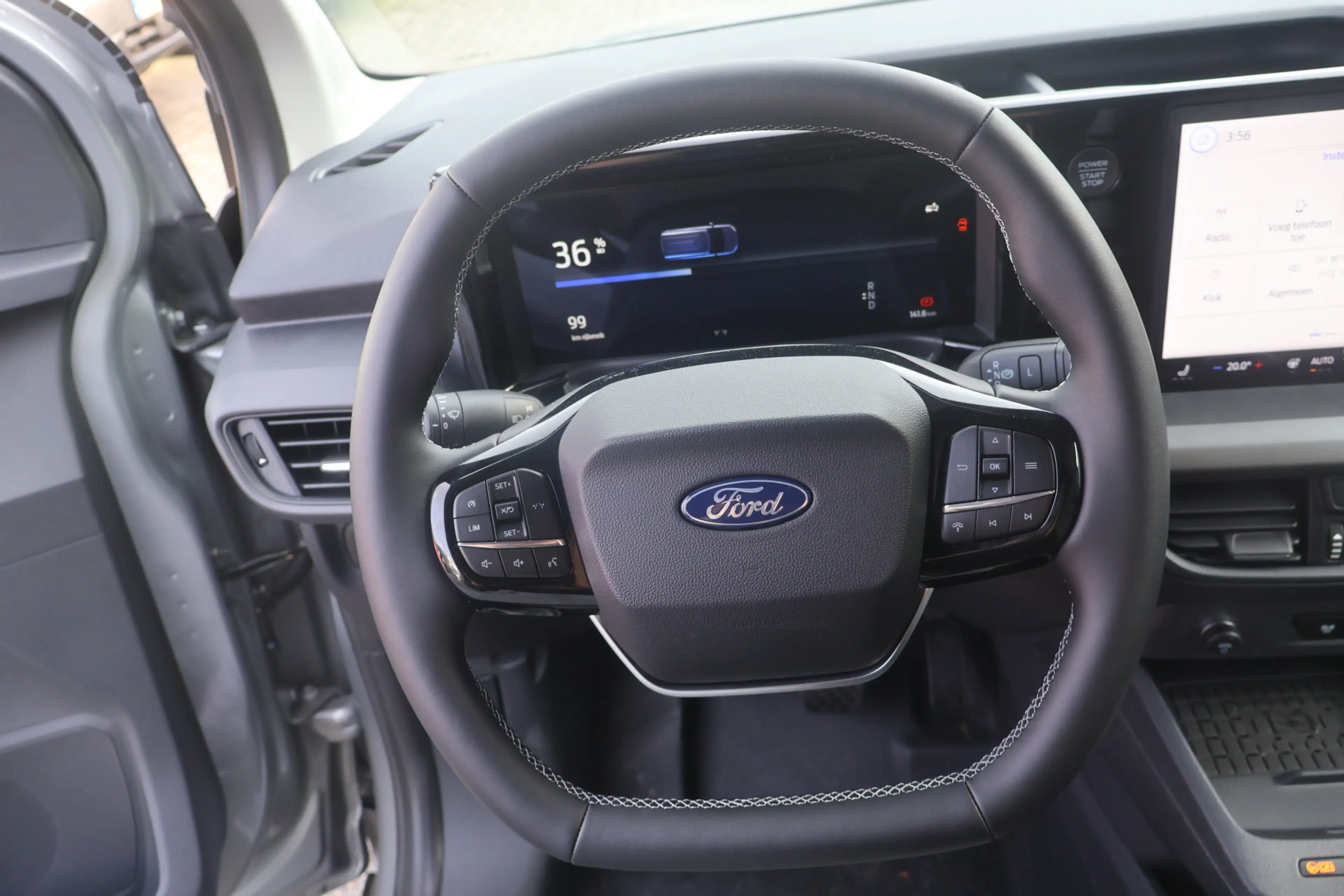 Ford Transit Courier E-Transit Limited 44 kWh Airco — photo 15