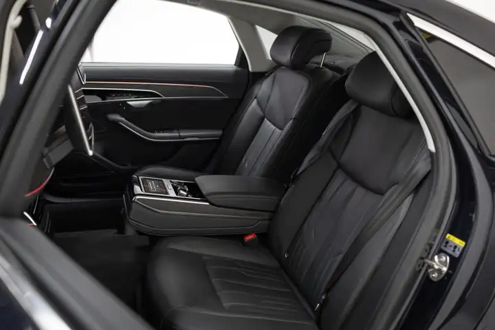 Audi A8 2020, foto 23