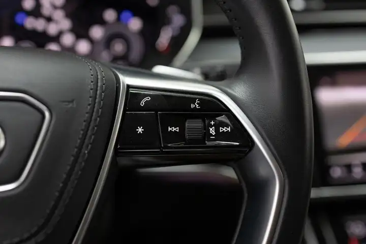Audi A8 2020, foto 5