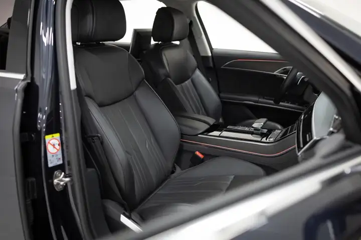Audi A8 2020, foto 30