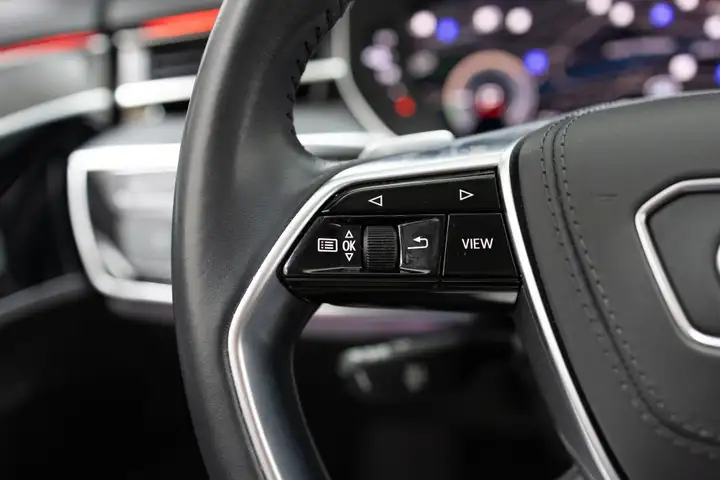 Audi A8 2020, foto 40
