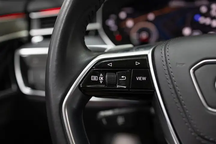 Audi A8 2020, foto 4