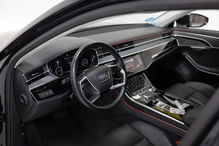 Audi A8 2020, foto 2