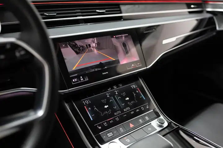 Audi A8 2020, foto 31